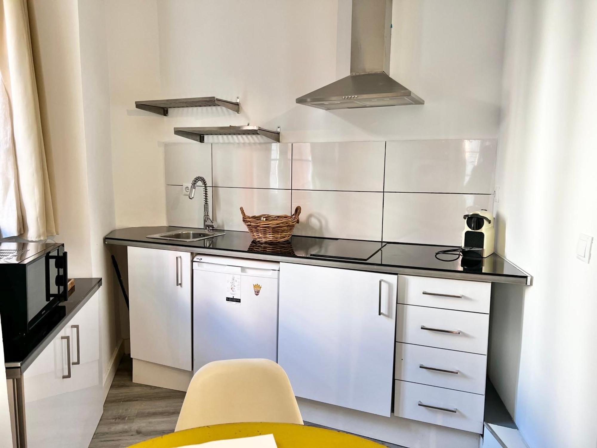 Estudio Puerta Cerrada Apartment มาดริด ภายนอก รูปภาพ